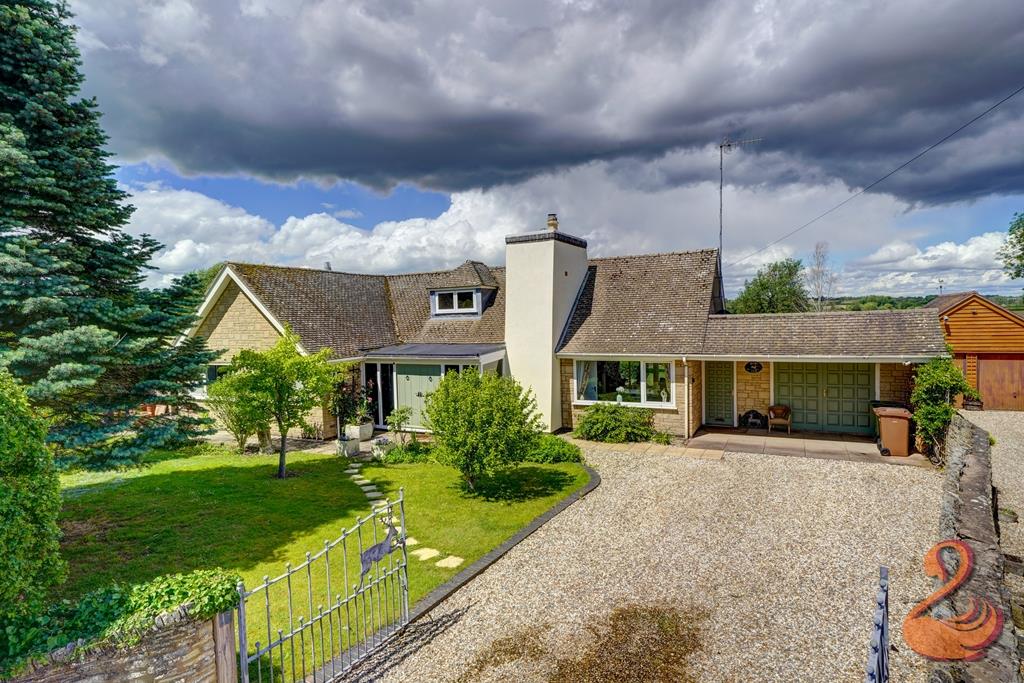 Court Lane, Offenham, Evesham, WR11 8RP